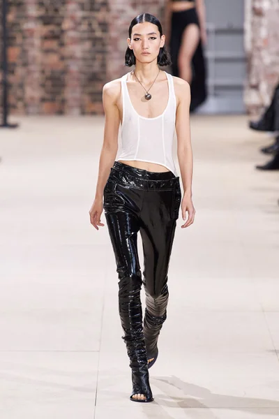 Look 9